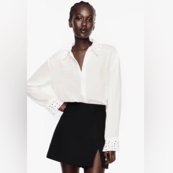 NWT Zara🎄Shirt with Studded Details SIZE S
🚨FIRM PRICE NO DISCOUNT - Picture 4 of 10